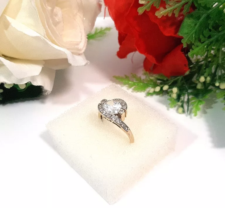 PIĘKNY ZŁOTY PIERŚCIONEK R..20 4,01G 585