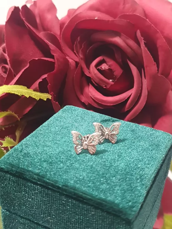 PIĘKNE SREBNE KOLCZYKI MOTYLE 1,64  G 925