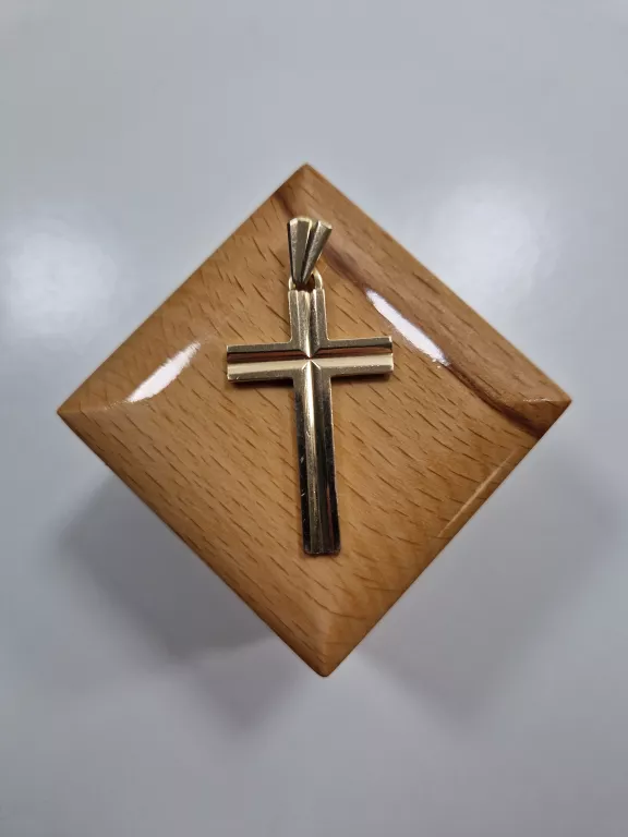 ZŁOTA ZAWIESZKA KRZYŻ 583 7,69G