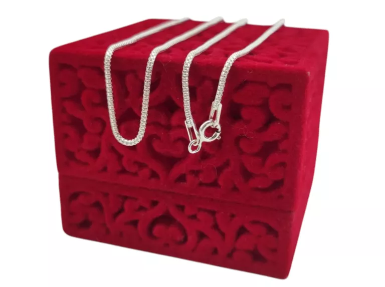 DELIKATNY SREBRNY ŁAŃCUSZEK - KOSTKA 2,93G 925 50CM