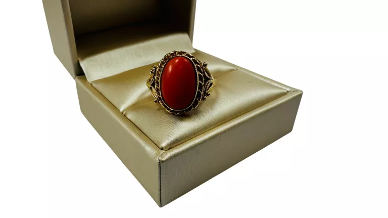 MAJESTATYCZNY ZŁOTY PIERŚCIONEK Z KORALEM PRÓBA 585 4,51G ROZMIAR 22