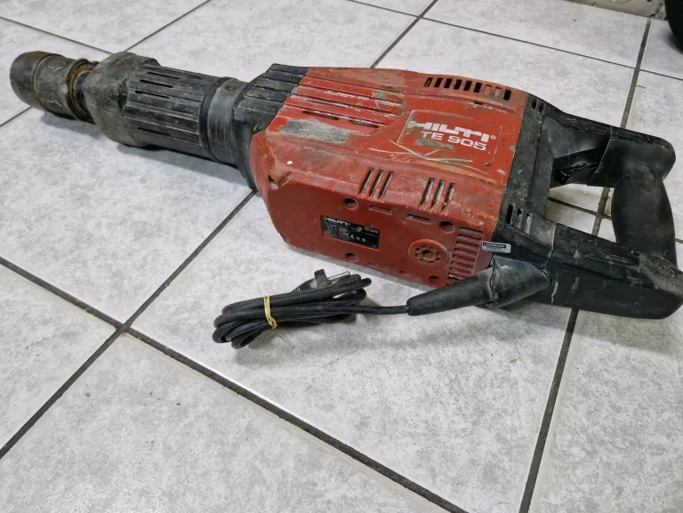 mlot-wyburzeniowy-hilti-te-905-energia-udaru-2000