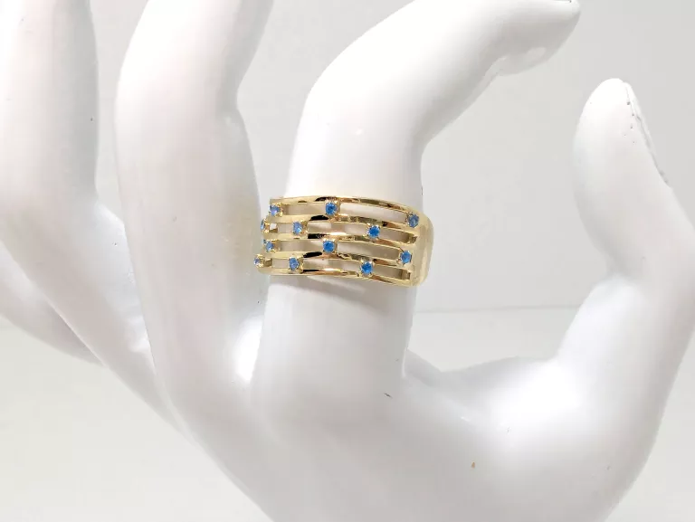 SREBRNY PIERŚCIONEK SZEROKI NIEBIESKIE KAMIENIE POZŁACANY 2,00G PR925 R18