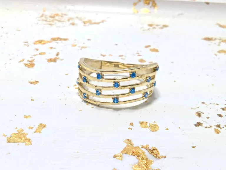 SREBRNY PIERŚCIONEK SZEROKI NIEBIESKIE KAMIENIE POZŁACANY 2,00G PR925 R18