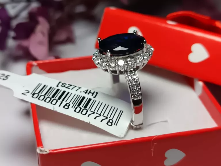 PIEKNY SREBRNY PIERŚCIONEK Z GRANATOWYM KAMIENIEM PR.925 R: 18