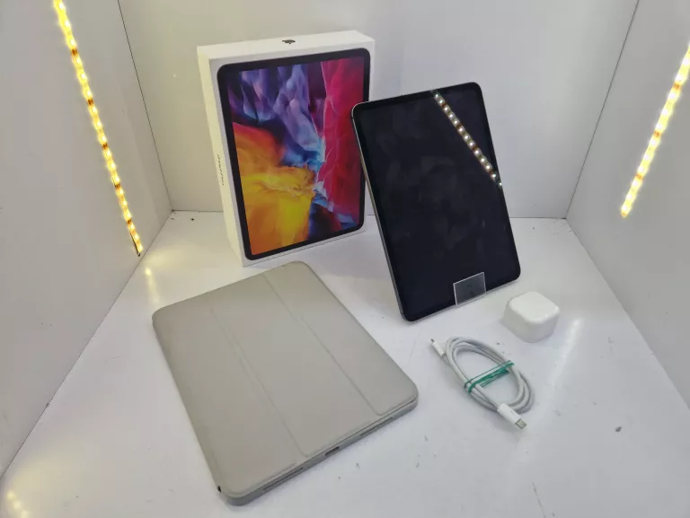 TABLET IPAD 11 PRO 2TH GEN 1TB  PUDEŁKO ANGIELSKA ŁAD + CASE