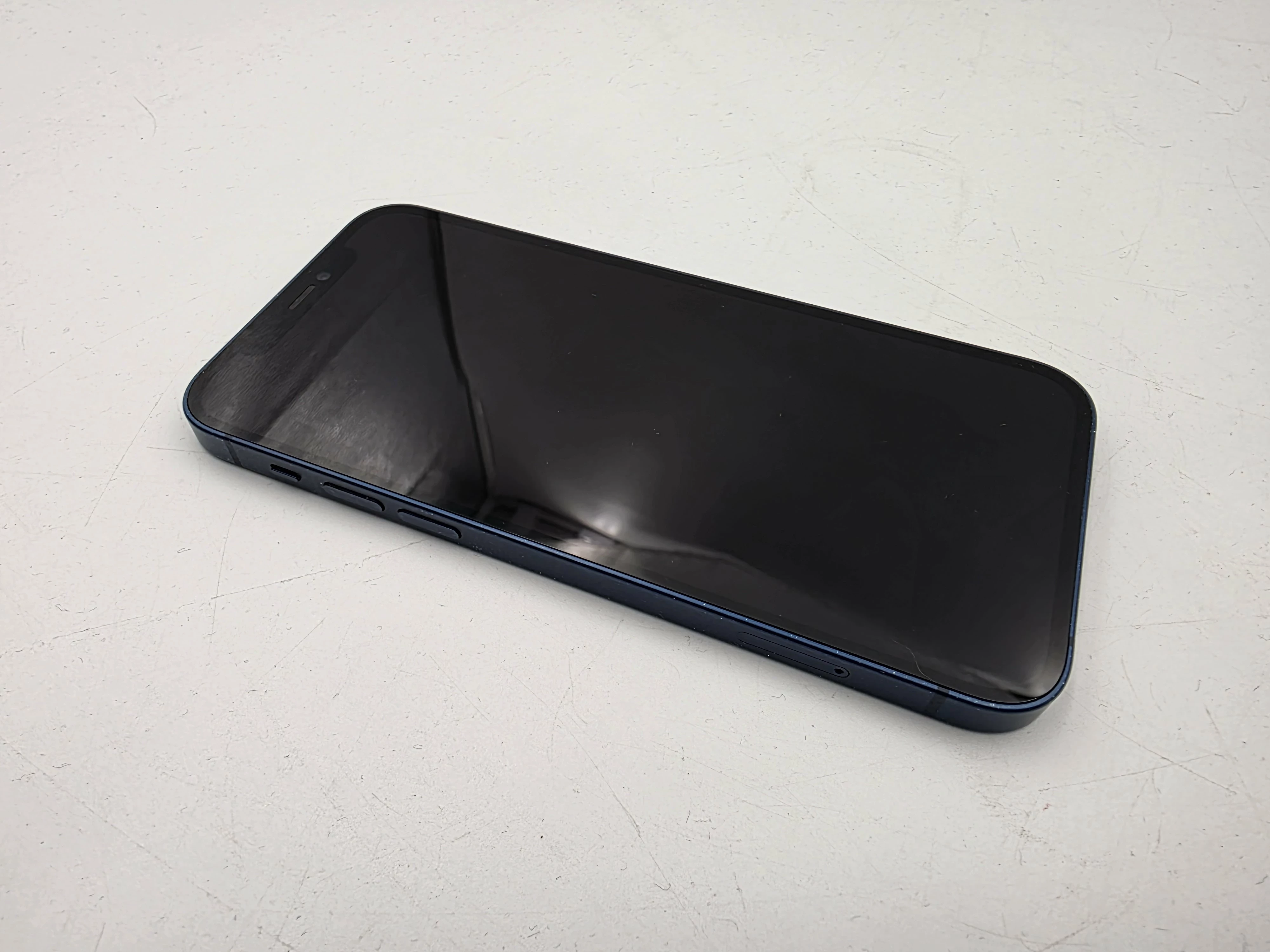 smartfon-apple-iphone-12-5g-64gb-61-mgj53pma-78bateria-pamiec-ram-202865-214121