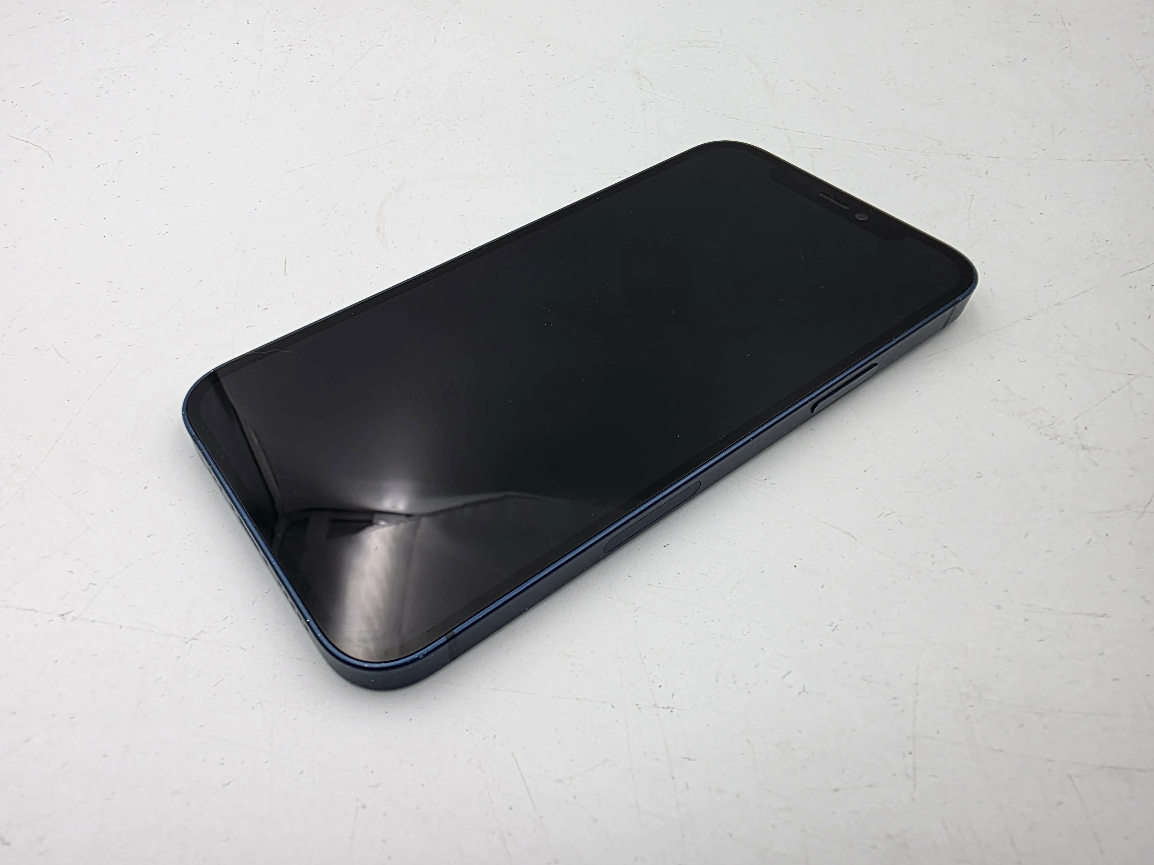 smartfon-apple-iphone-12-5g-64gb-61-mgj53pma-78bateria-przekatna-ekranu-610