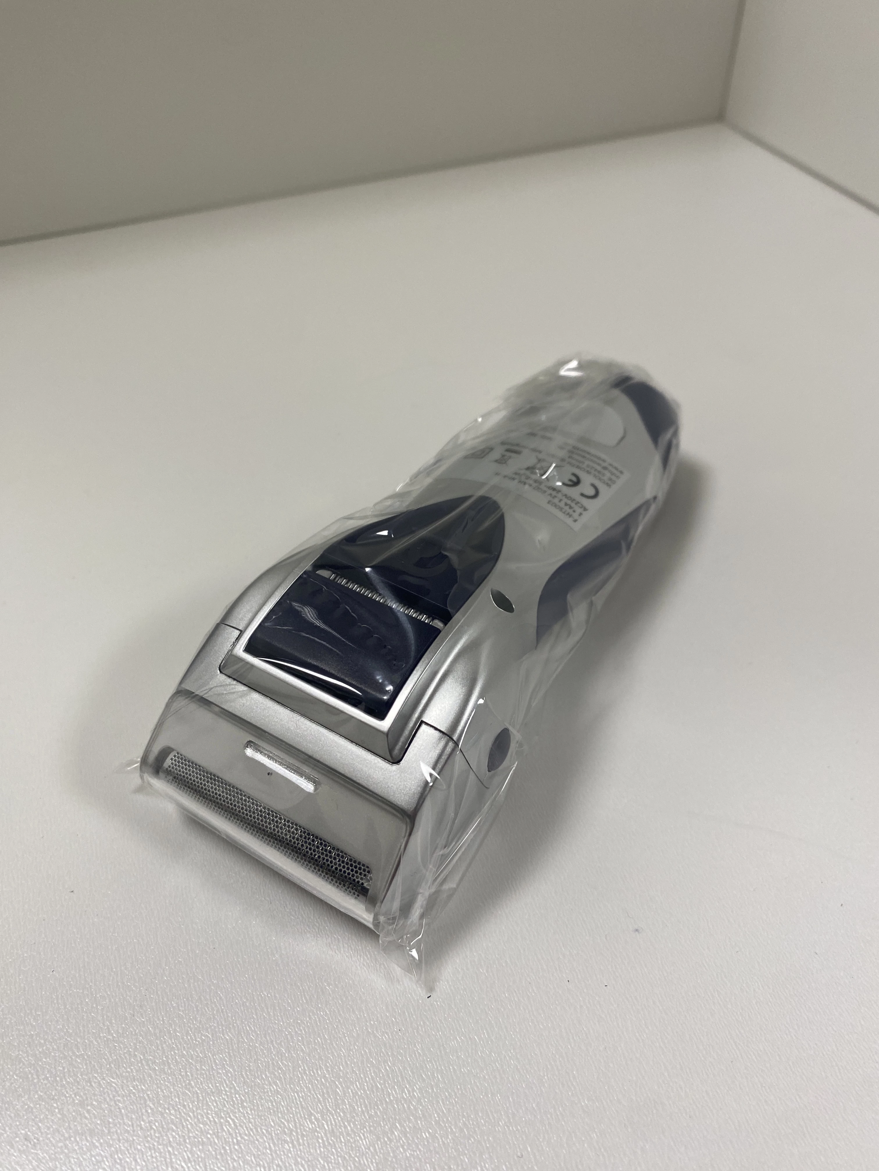 maszynka-do-golenia-rasierer-zestaw-czas-pracy-bezprzewodowej-1