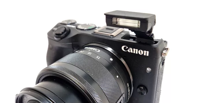 aparat-canon-eos-m3-obiektyw-ef-m15-45-is-stm-ladpasekbateria-stan-bdb-marka-248811-1949762