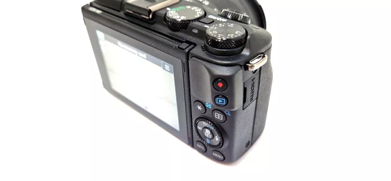 aparat-canon-eos-m3-obiektyw-ef-m15-45-is-stm-ladpasekbateria-stan-bdb-stabilizacja-14349-4