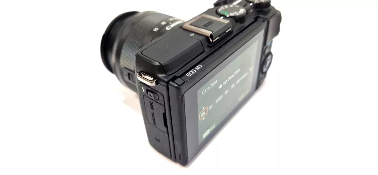 aparat-canon-eos-m3-obiektyw-ef-m15-45-is-stm-ladpasekbateria-stan-bdb-rozdzielczosc-242