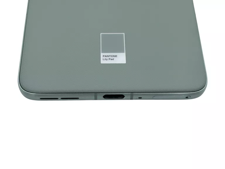 telefon-motorola-edge-70-5g-12512gb-667-lily-pad-jak-nowy-opis-przekatna-ekranu-667