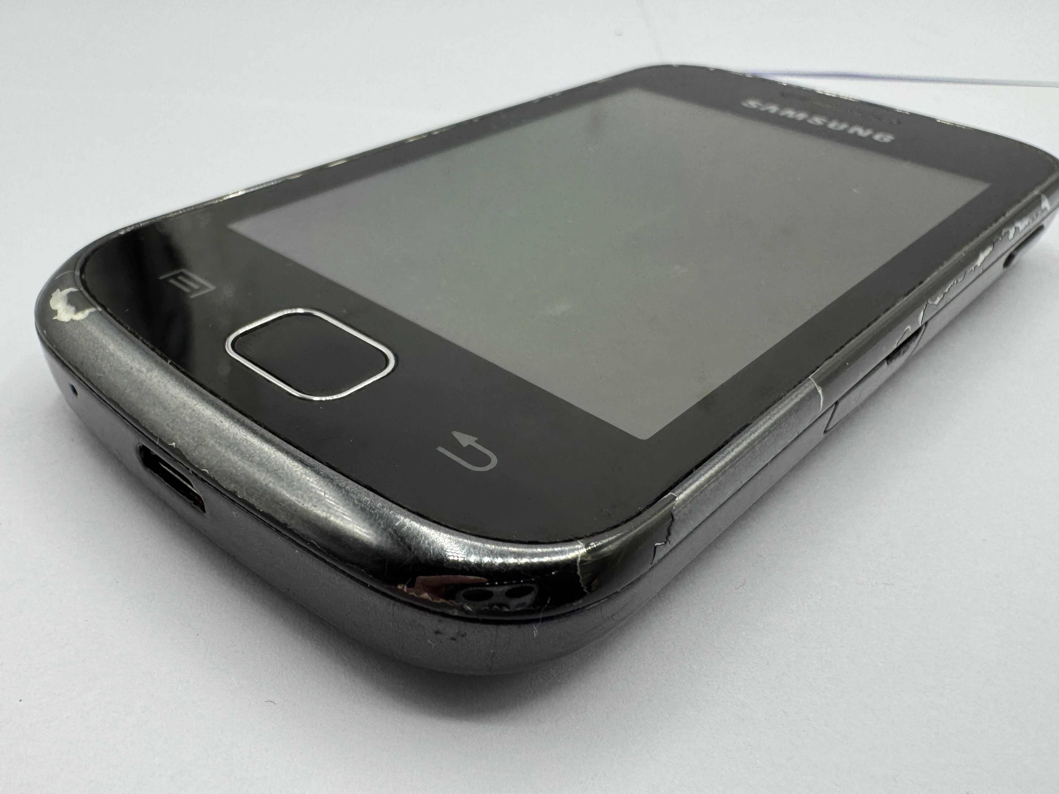 telefon-samsung-gt-s5660-gio-ean-gtin-8806071375533