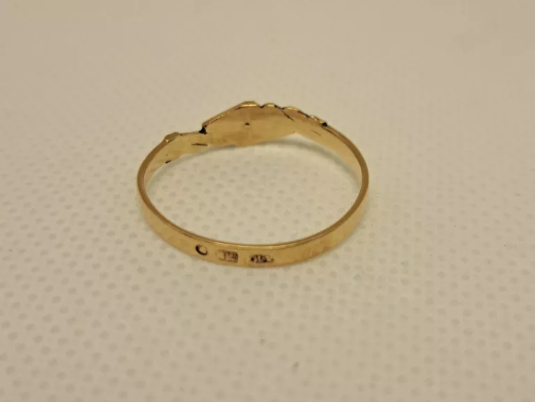 ZŁOTY  PIERŚCIONEK PRÓBY 585 1,55G R.17