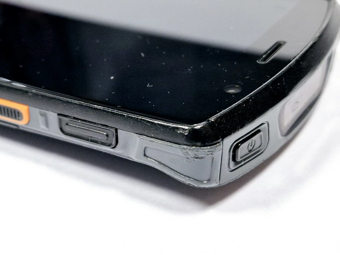 telefon-terminal-mobilny-skaner-urovo-dt50-4gb64gb-ean-gtin-8596375239210