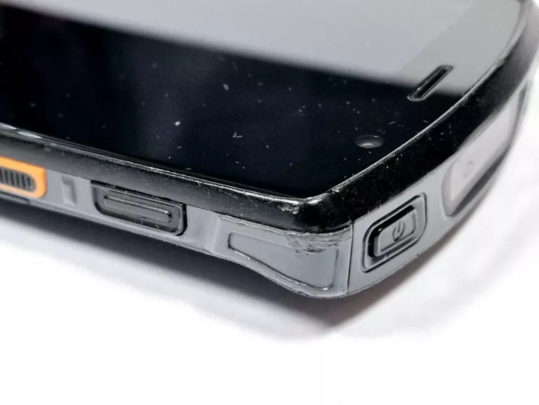 telefon-terminal-mobilny-skaner-urovo-dt50-4gb64gb-ean-gtin-8596375239210