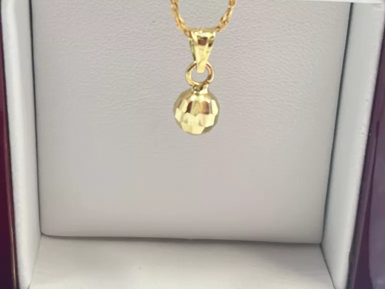 DELIKATNA ZŁOTA ZAWIESZKA DYSKOKULA WG: 0,42G, P: 585