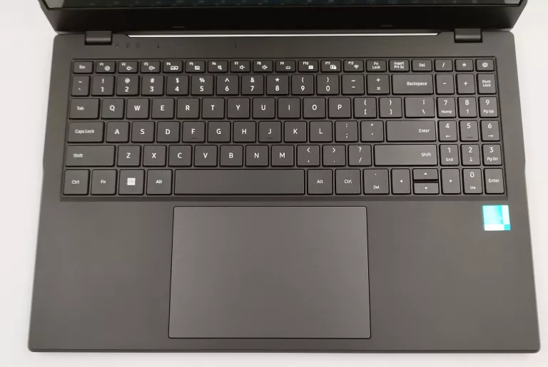 LAPTOP TECHBITE PIX 15,6 8GB RAM 128SSD DYSK