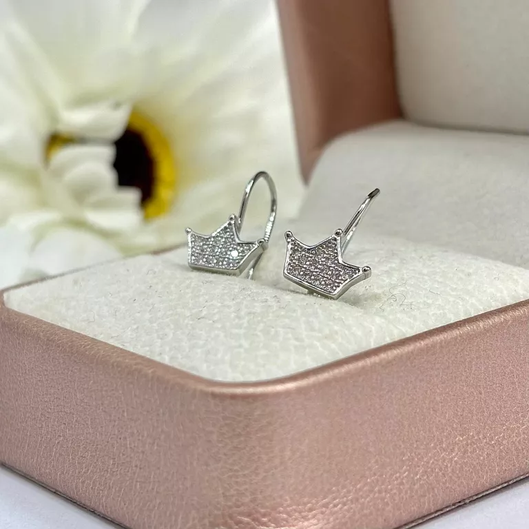 SREBRNE KOLCZYKI KORONY WISZĄCE WYSADZANE CYRKONIAMI PR 925/1,1G