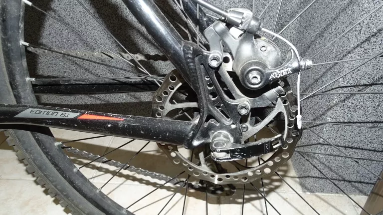 rower-mtb-kross-black-edition-61-2017-1926-dokumenty-plec-130411-16