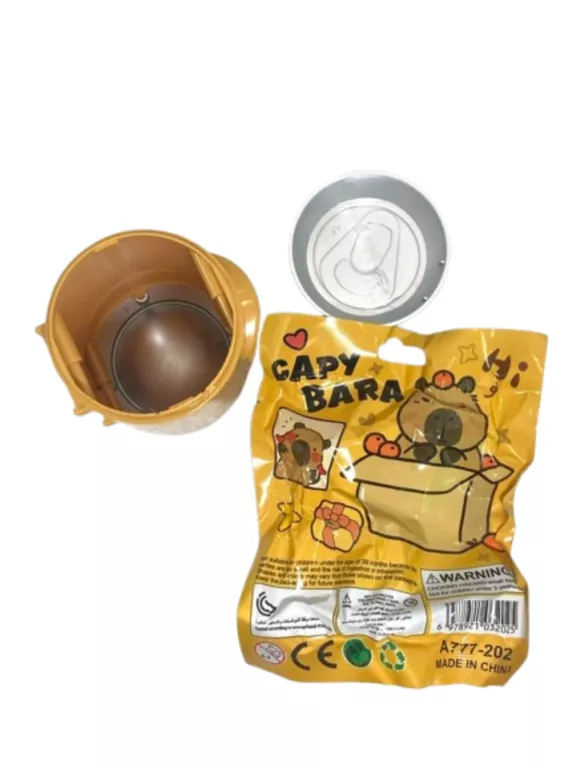 FIGURKA KAPIBARA W PUSZCE