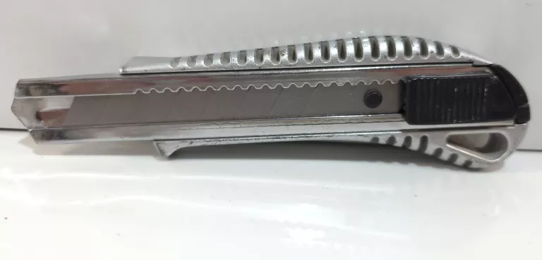 NÓŻ DO TAPET DEDRA