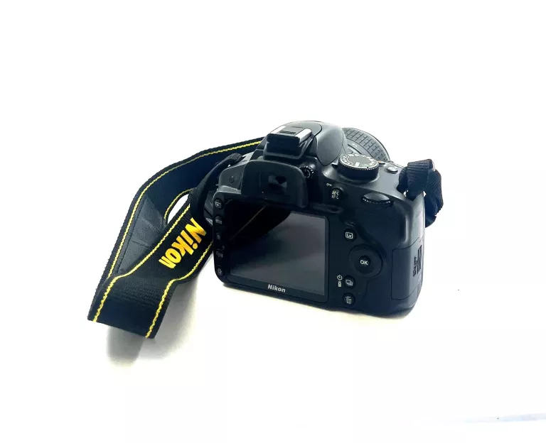 APARAT NIKON D3200 + OBIEKTYW  AF-S NIKKOR 18-55MM