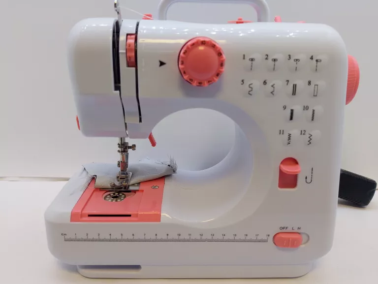 MASZYNA DO SZYCIA SM-505A