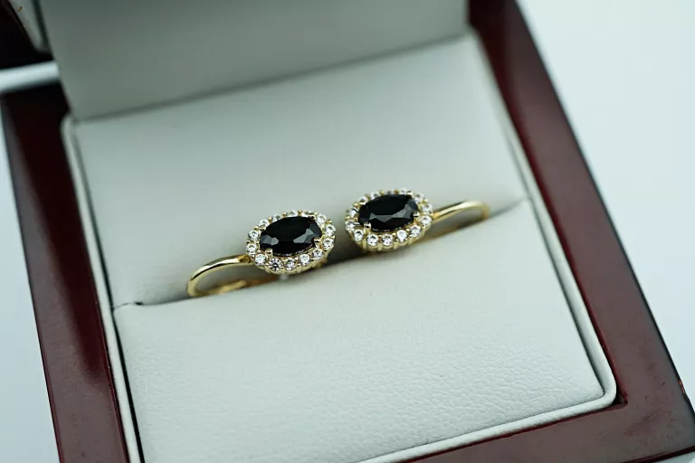 ZŁOTE KOLCZYKI Z CYRKONIAMI I CZARNYM KAMIENIEM [585] 2,32G 1,5CM