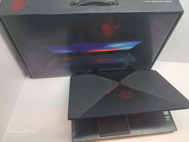 laptop-hp-omen-15-1065-nzw-256-ssd-15-tb-pud-kod-producenta-8bw31ear