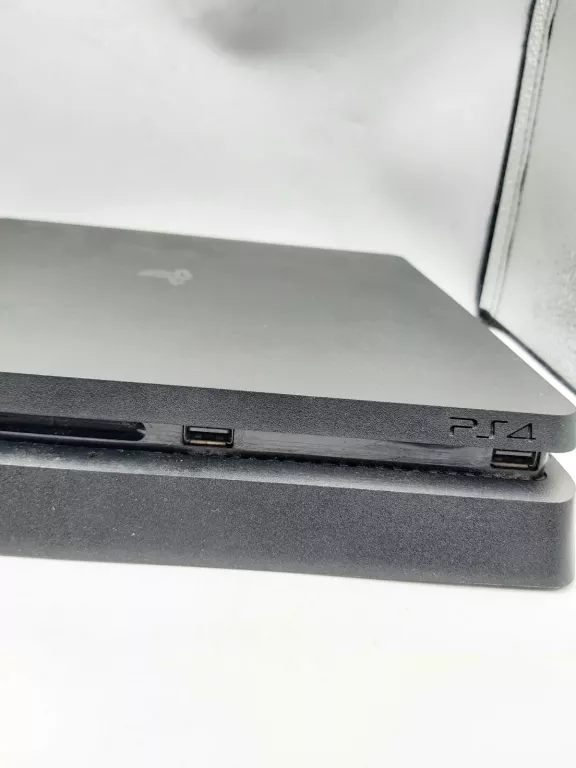 KONSOLA PLAYSTATION 4 CUH-2016A 500GB