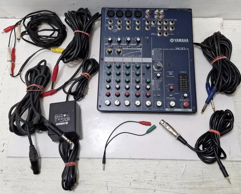 YAMAHA MG 82 CX MIKSER Z EFEKTEM + OKABLOWANIE
