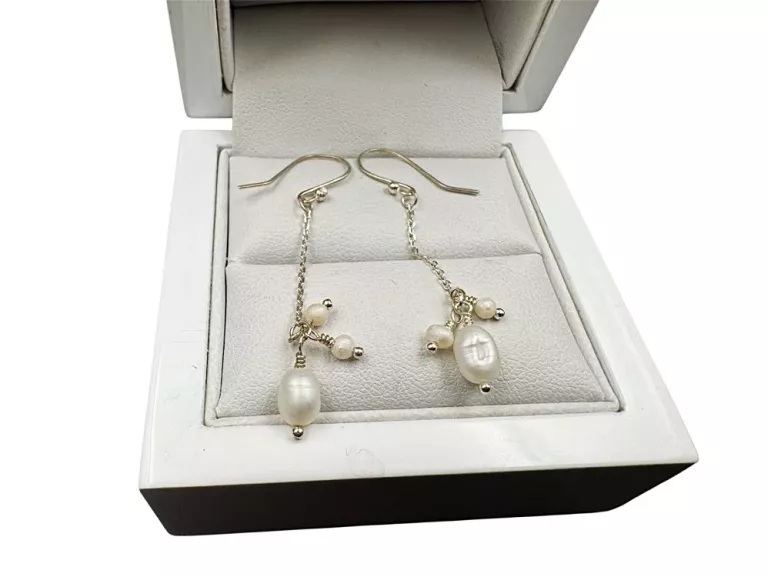 PIĘKNE SREBRNE KOLCZYKI PR. 925 W. 1,12G