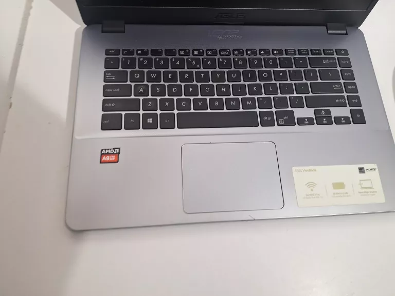 LAPTOP ASUS VIVOBOOK 8265NGW A9-9420 RADEON 500MB R5/224GB / 8GB RAM WIN11