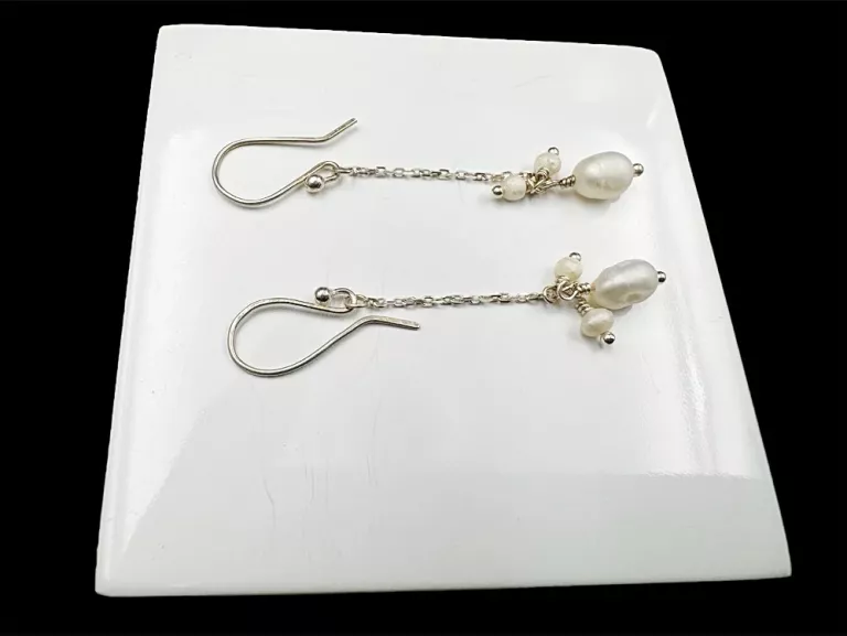 PIĘKNE SREBRNE KOLCZYKI PR. 925 W. 1,12G