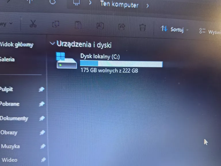 LAPTOP ASUS VIVOBOOK 8265NGW A9-9420 RADEON 500MB R5/224GB / 8GB RAM WIN11