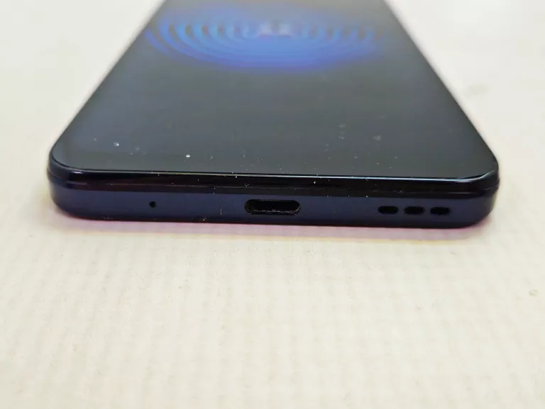 TELEFON MOTOROLA MOTO E13 64/2 D/S KOMPLET