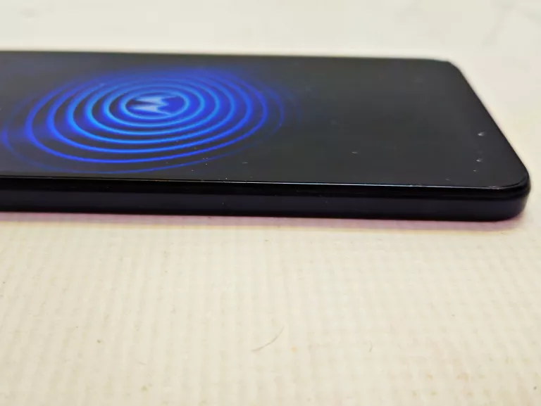 TELEFON MOTOROLA MOTO E13 64/2 D/S KOMPLET