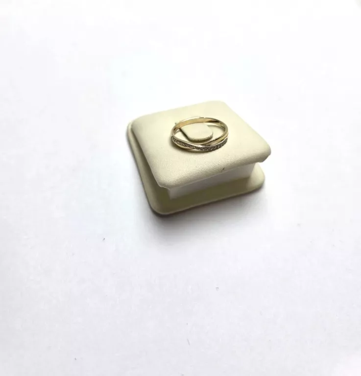 ZŁOTY PIERŚCIONEK 585 1,15G R11