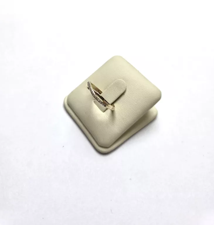 ZŁOTY PIERŚCIONEK 585 1,15G R11
