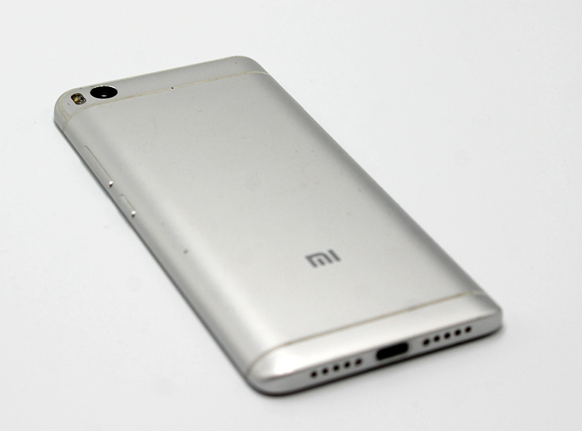 telefon-xiaomi-mi-5s-364gb-szary-dual-sim-przekatna-ekranu-515
