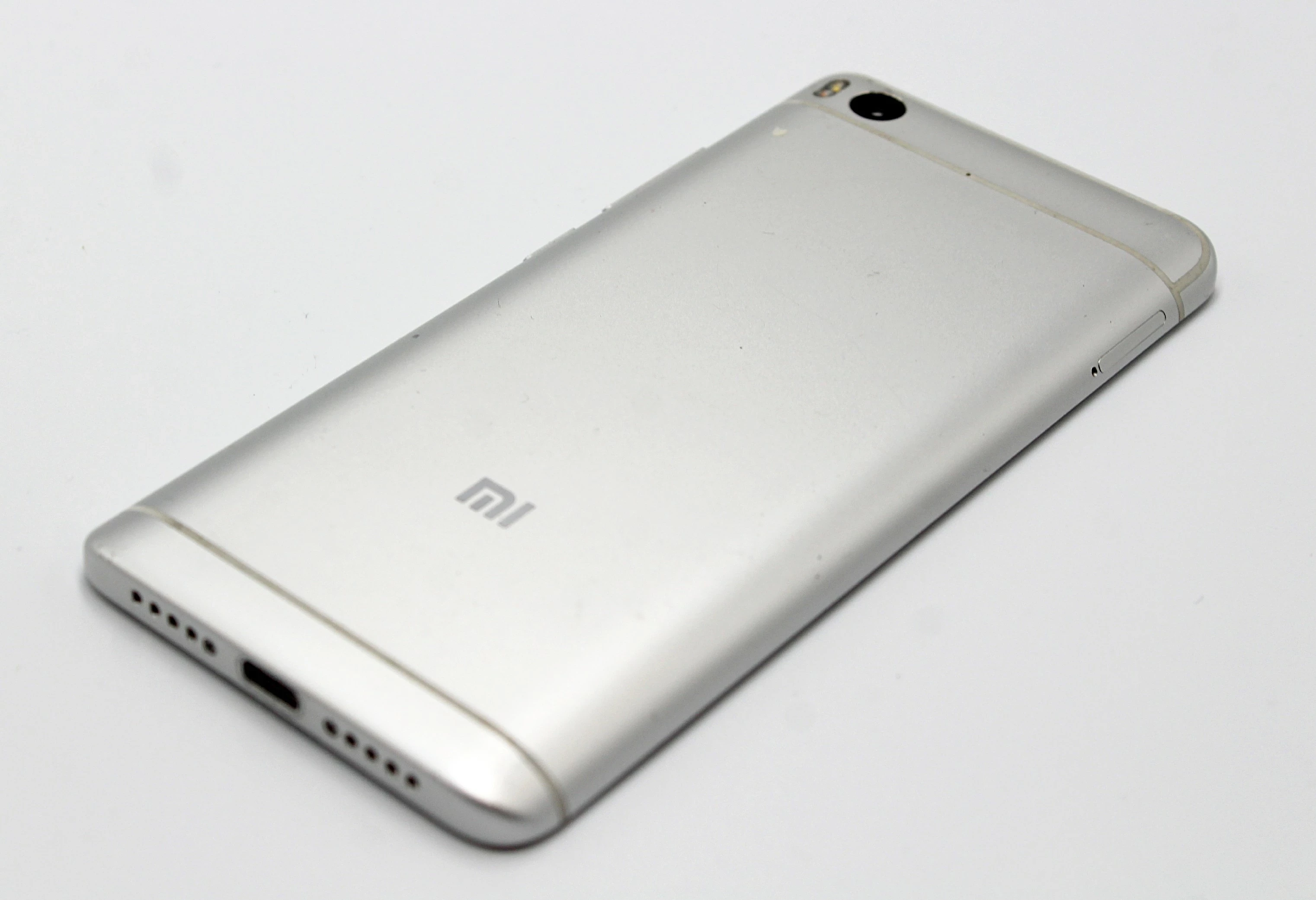 telefon-xiaomi-mi-5s-364gb-szary-dual-sim-pojemnosc-akumulatora-3200