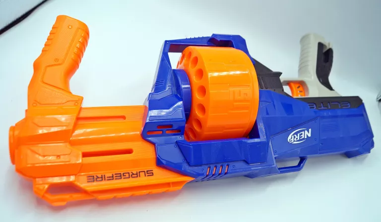 PISTOLET NERF N-STRIKE ELITE SURGEFIRE E0011
