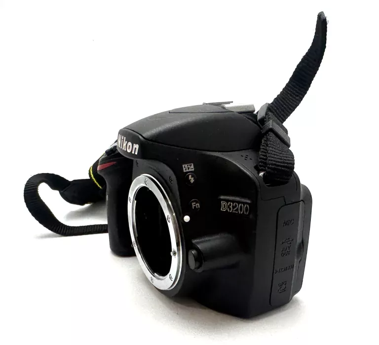 APARAT NIKON D3200