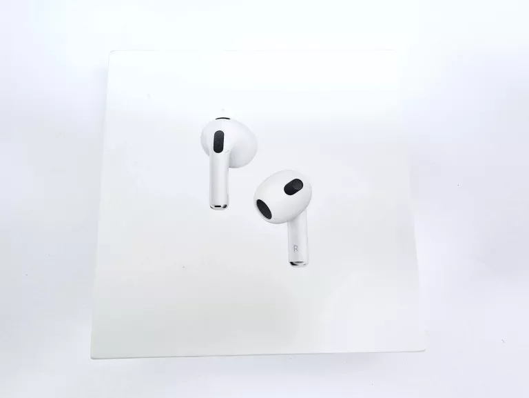 SŁUCHAWKI APPLE AIRPODS 4 (MXP63ZM/A)