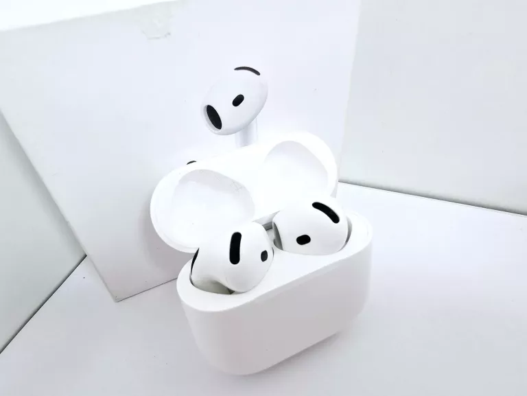 SŁUCHAWKI APPLE AIRPODS 4 (MXP63ZM/A)