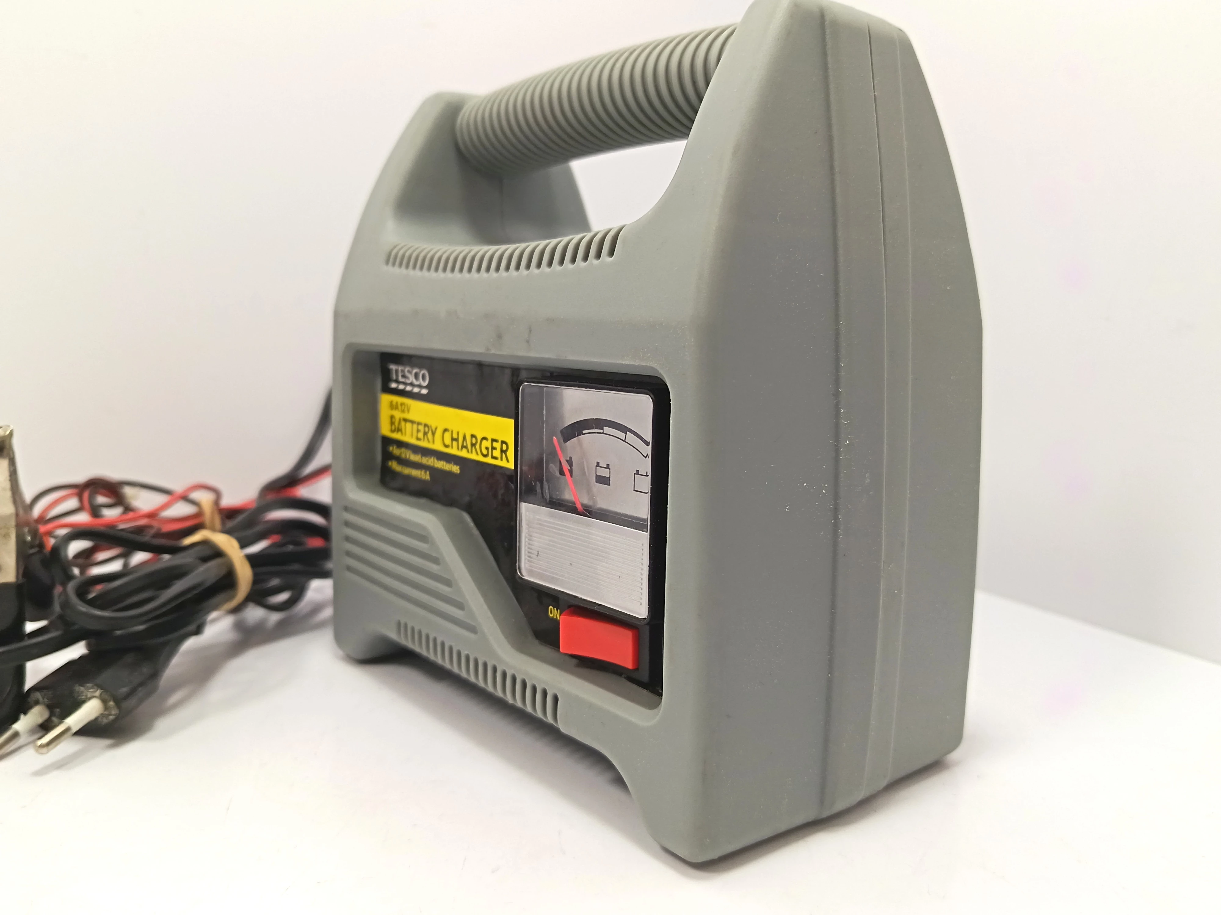 prostownik-tesco-6a12v-stan-11323-2