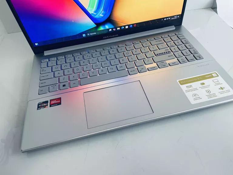 LAPTOP ASUS VIVOBOOK GO E1504FA 15.6" OLED R5-7520U 16GB 512SSD WINDOWS 11