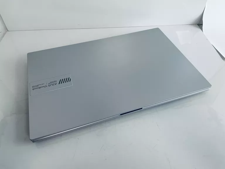 LAPTOP ASUS VIVOBOOK GO E1504FA 15.6" OLED R5-7520U 16GB 512SSD WINDOWS 11